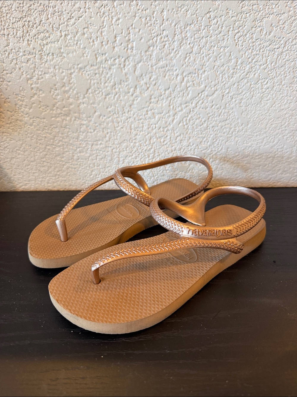 Havaianas Rose Gold Flash Urban Flip Flop Sandals - Picture 5 of 12